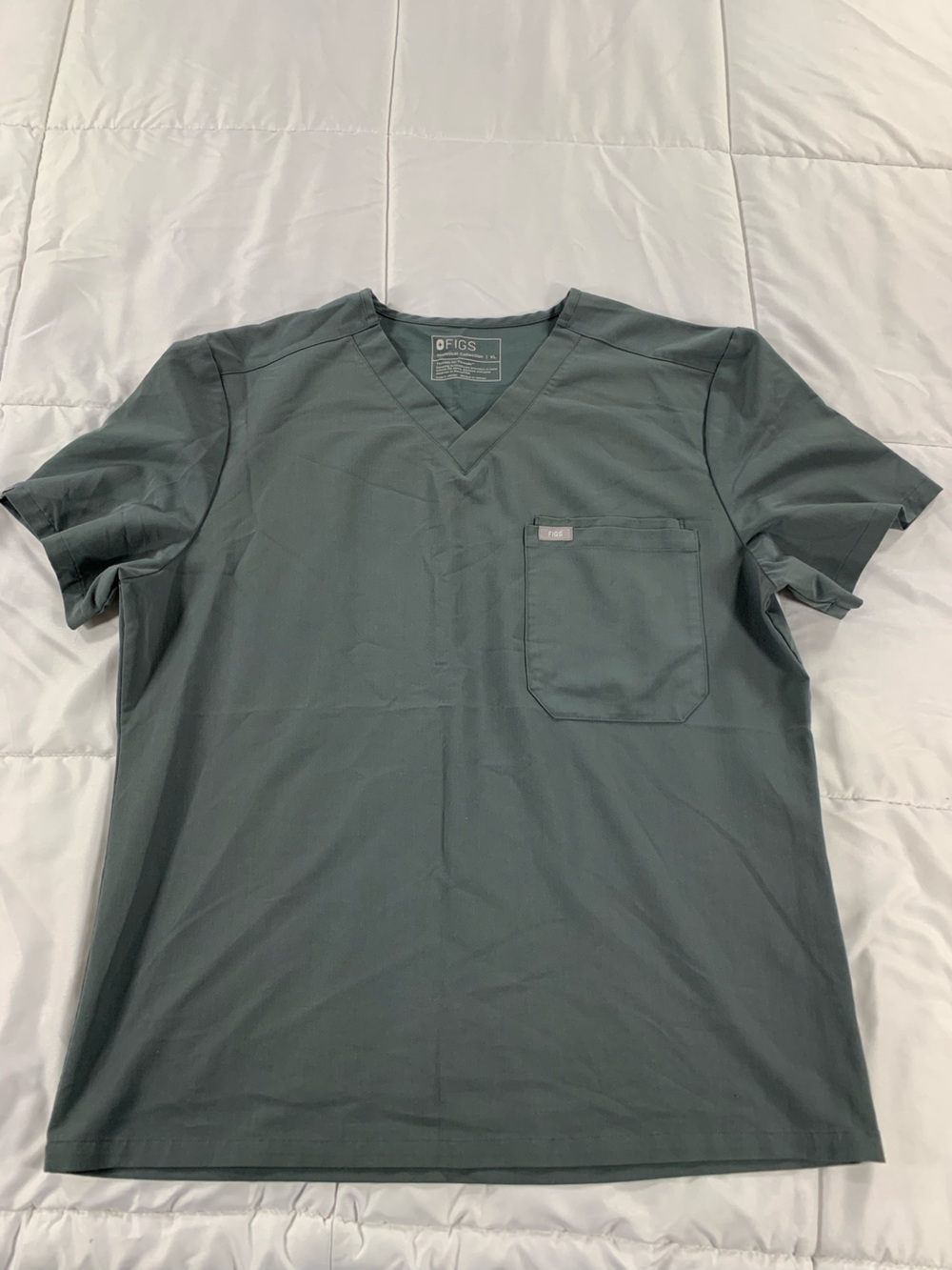 Pre loved FIGS scrub top mens size XL